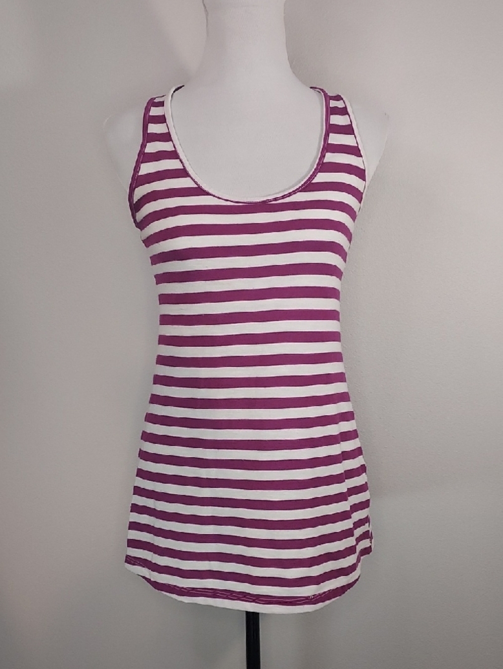 Charlotte Russe White Purple Striped Scoop Neck Racerback Tank Top Size Medium